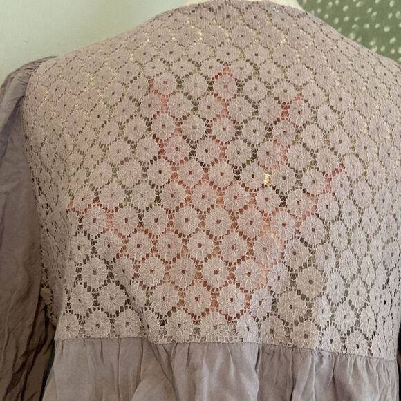 Altar'd State Gray & Navy Blue Embroidered Balloon Sleeve Tunic Blouse Size Med - Picture 6 of 8